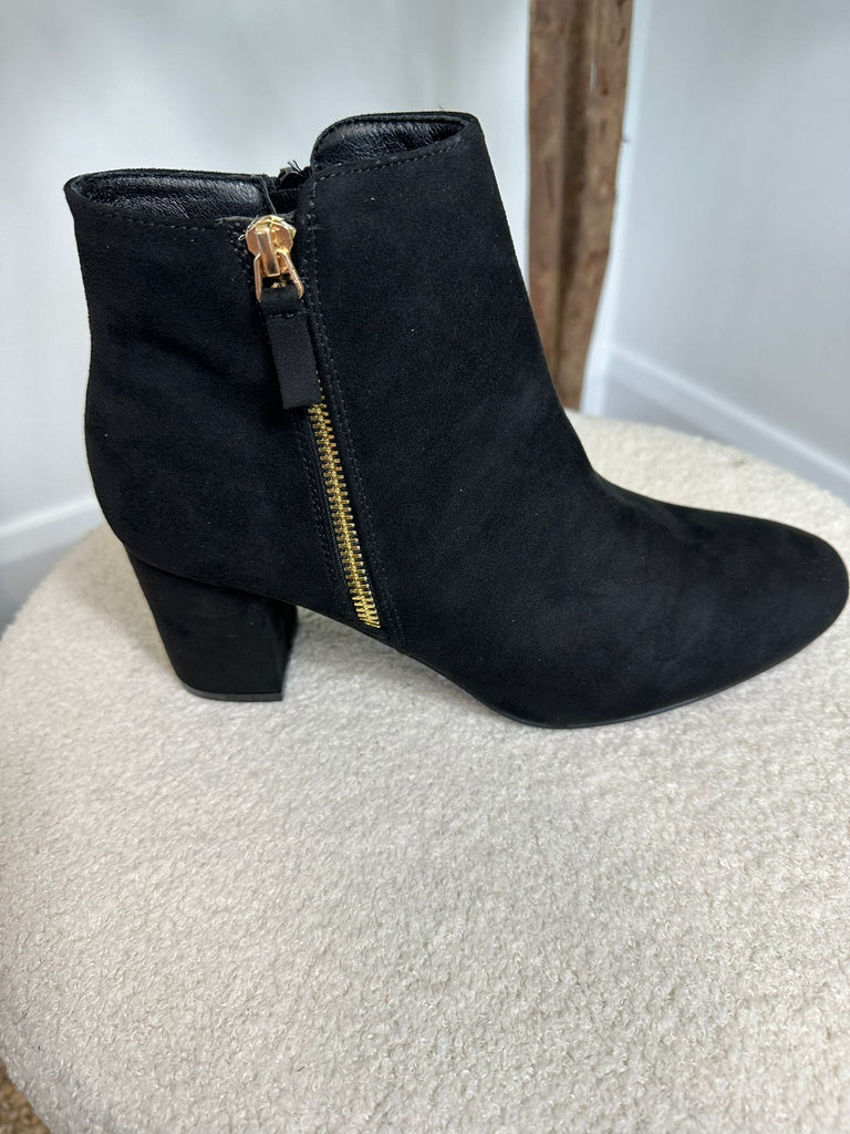 Gold Zip Ankle Boot Black-Shoes-Paco